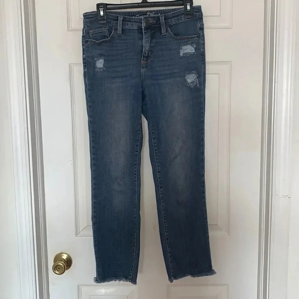Universal Thread Blue Distressed Jeans Size 6